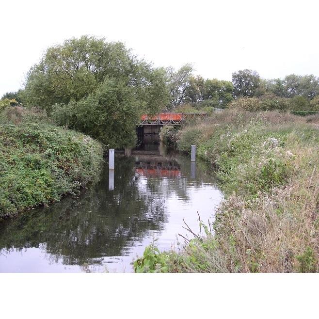 개수로 기둥 설치.jpg